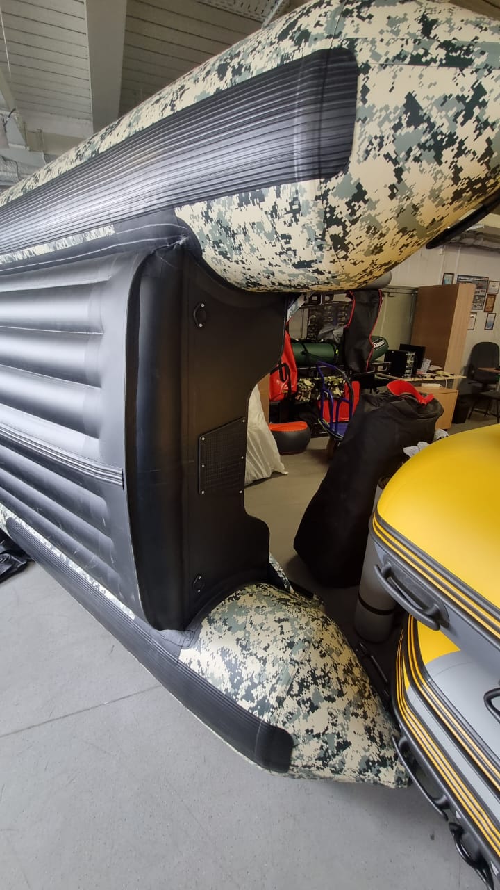 Лодка Gladiator E 380 X camo
